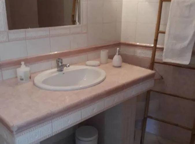 Seaview Dreams 奥马斯帕纳吉亚斯